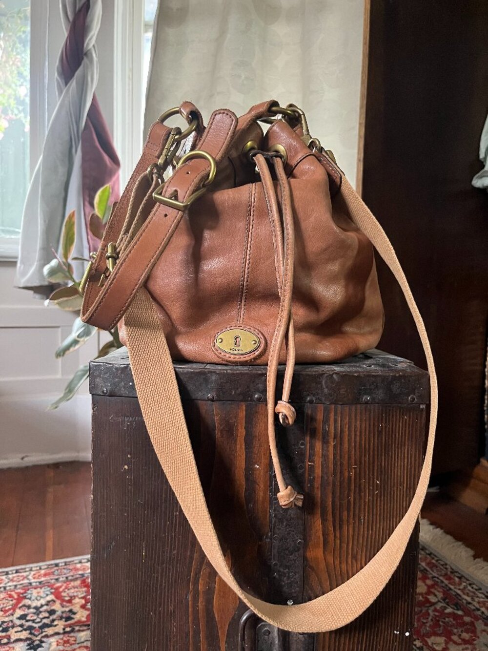 Fossil drawstring bucket bag